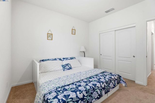 6623 Kittinger Ln, Tracy, CA 95377