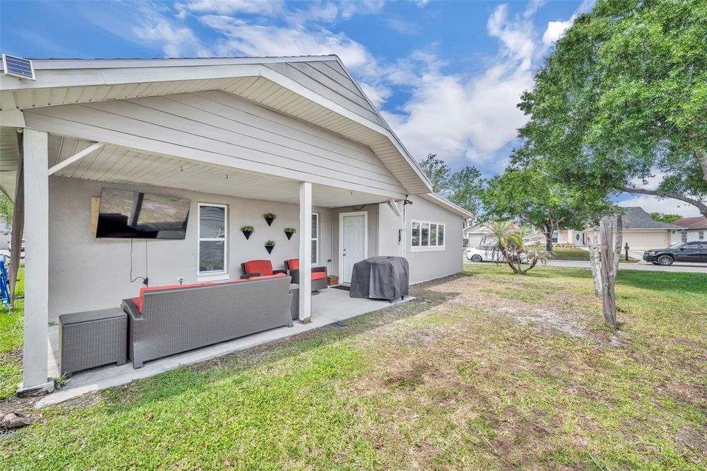 Image 29 of property listing at 1921 BLUE FOX COURT, Orlando, FL 32825
