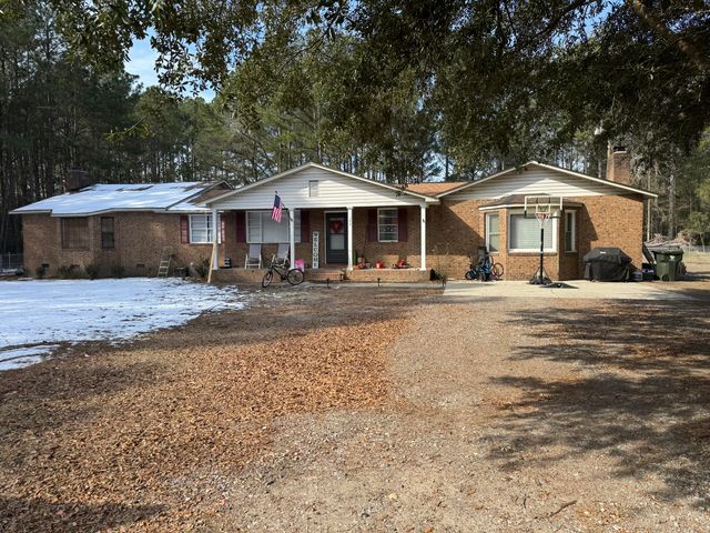 123 Chavis Lane, Moncks Corner, SC 29461