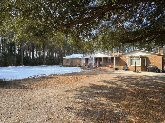 123 Chavis Lane, Moncks Corner, SC 29461