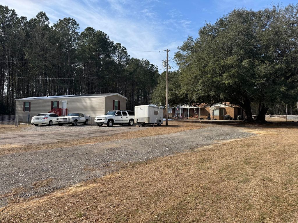 123 Chavis Lane, Moncks Corner, SC 29461