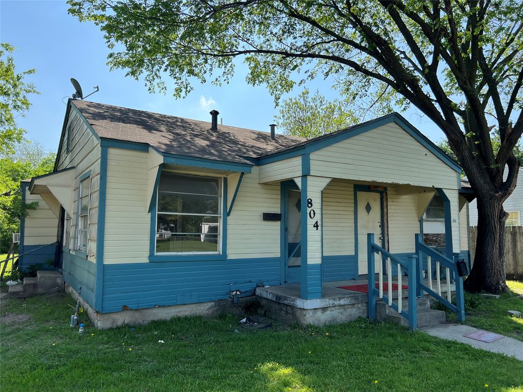 806 10th Street, Grand Prairie, TX 75051