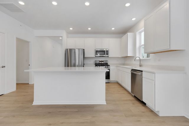 12245 Barcroft Circle, Huntley, IL 60142