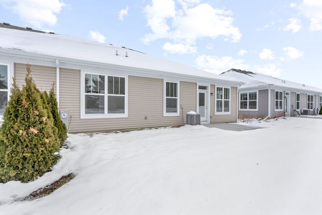 12245 Barcroft Circle, Huntley, IL 60142