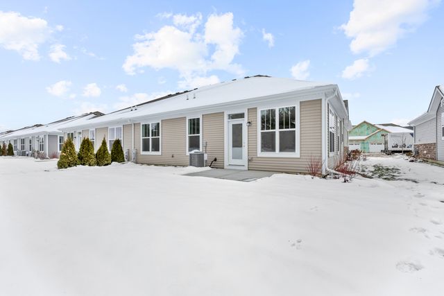 12245 Barcroft Circle, Huntley, IL 60142