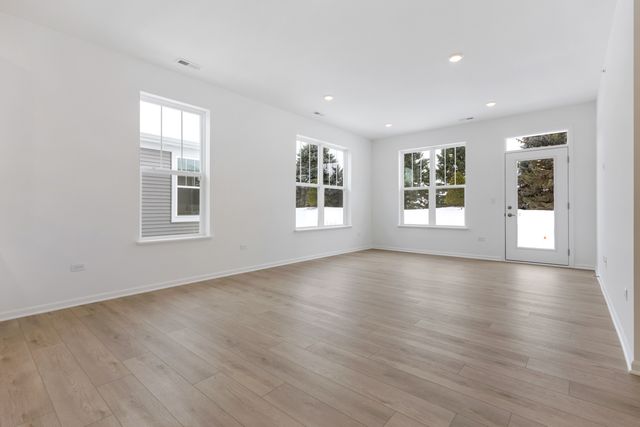 12245 Barcroft Circle, Huntley, IL 60142