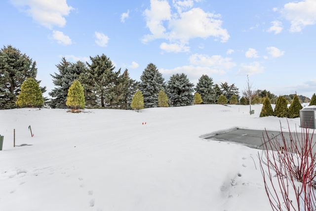 12245 Barcroft Circle, Huntley, IL 60142