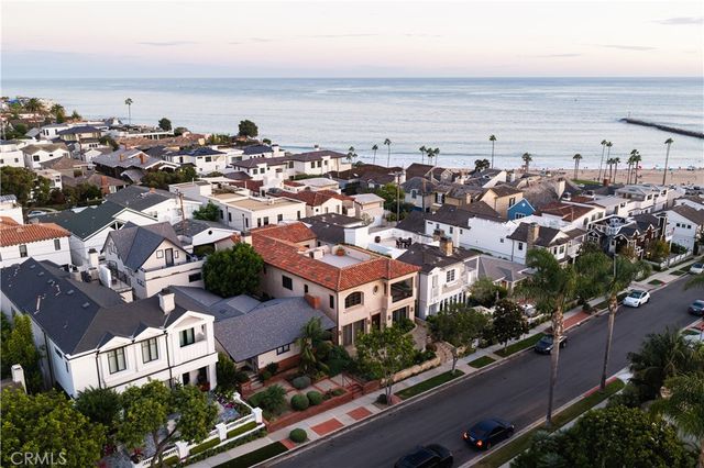 224 Iris Avenue, Corona Del Mar, CA 92625