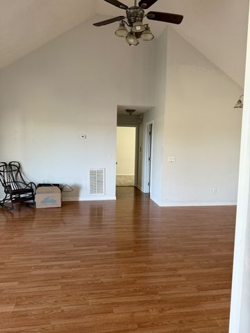 336 Cayenne Dr, Bell Buckle, TN 37020