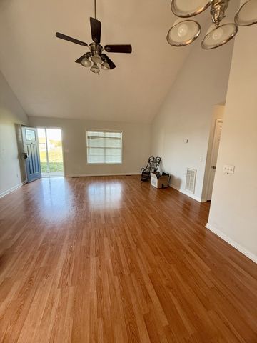 336 Cayenne Dr, Bell Buckle, TN 37020