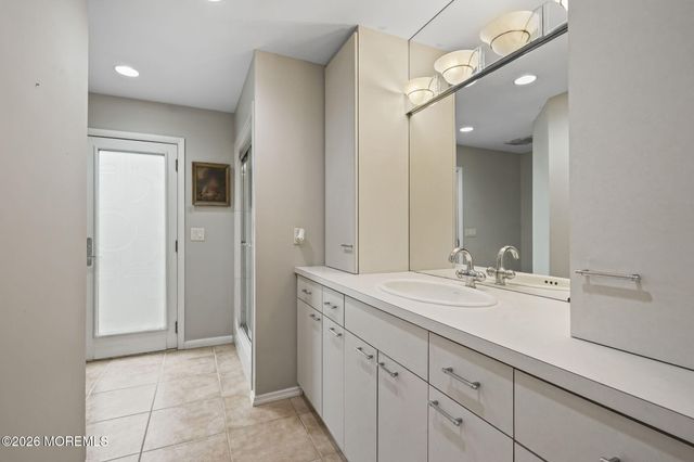 11 Lake Ontario Lane, Morganville, NJ 07751