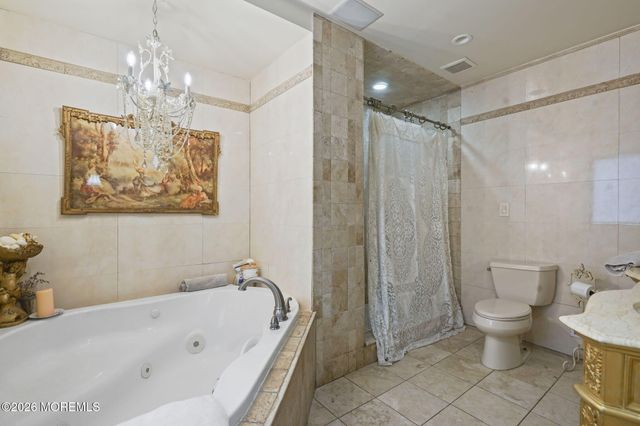 11 Lake Ontario Lane, Morganville, NJ 07751