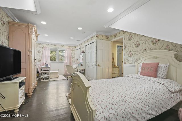 11 Lake Ontario Lane, Morganville, NJ 07751