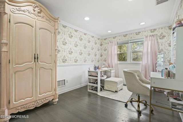 11 Lake Ontario Lane, Morganville, NJ 07751