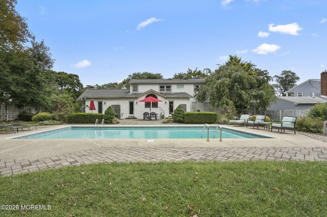 11 Lake Ontario Lane, Morganville, NJ 07751