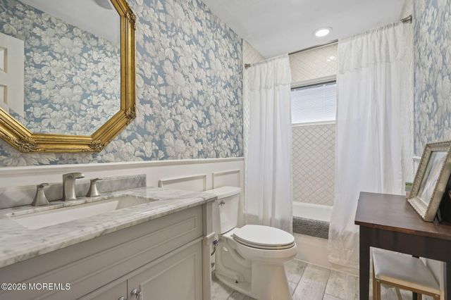 11 Lake Ontario Lane, Morganville, NJ 07751