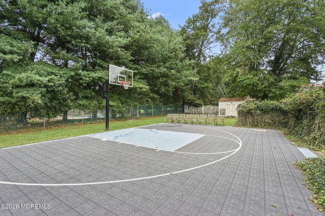 11 Lake Ontario Lane, Morganville, NJ 07751