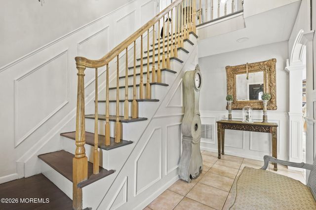 11 Lake Ontario Lane, Morganville, NJ 07751