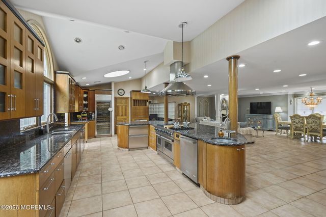 11 Lake Ontario Lane, Morganville, NJ 07751