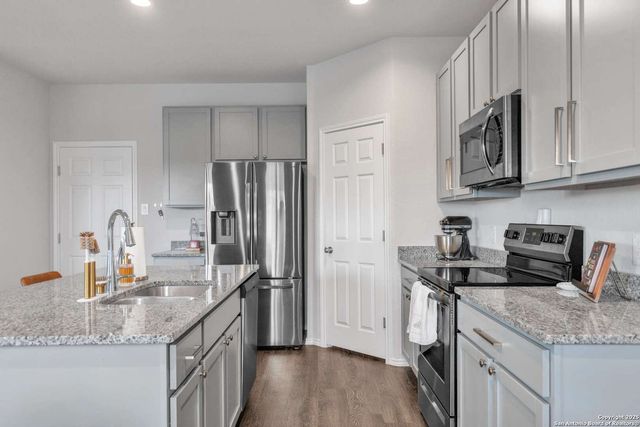 610 Pleasanton Way, San Antonio, TX 78221