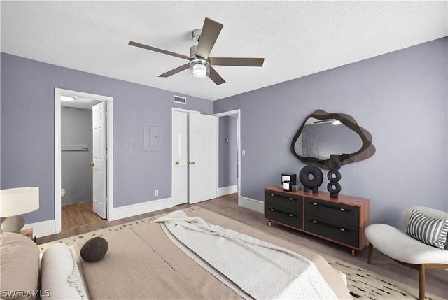 4617 Bayshore DR H4, Naples, FL 34112