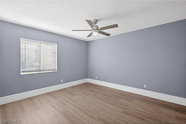 4617 Bayshore DR H4, Naples, FL 34112