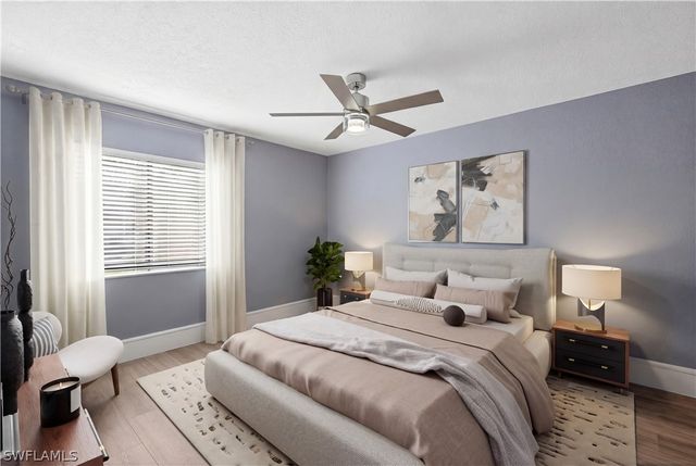 4617 Bayshore DR H4, Naples, FL 34112