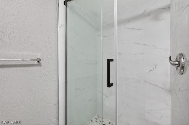 4617 Bayshore DR H4, Naples, FL 34112