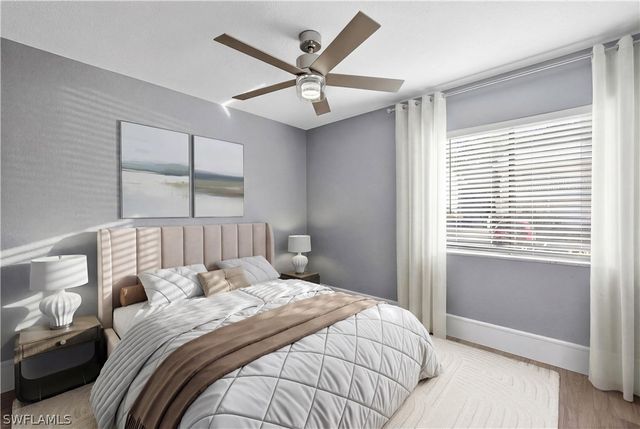 4617 Bayshore DR H4, Naples, FL 34112