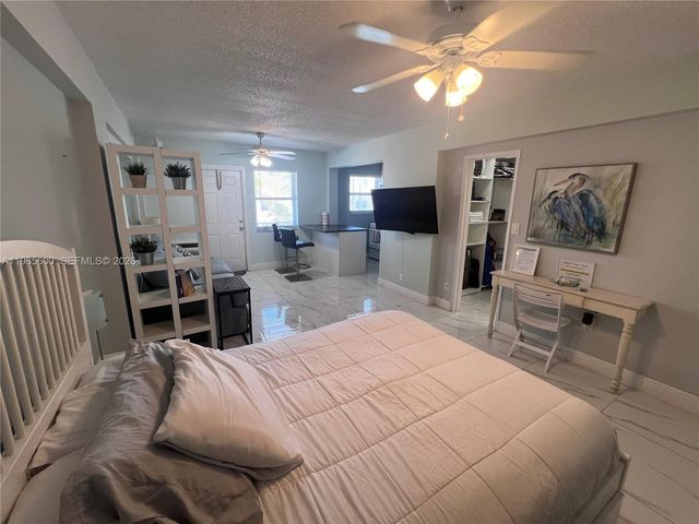 321 Wilson St A203, Hollywood, FL 33019