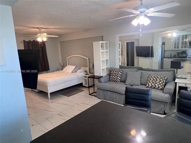 321 Wilson St A203, Hollywood, FL 33019