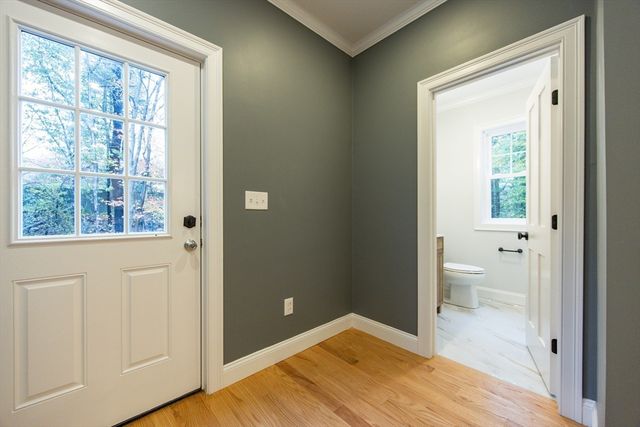 33 Azalea Road, Mansfield, MA 02048