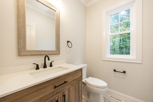 33 Azalea Road, Mansfield, MA 02048