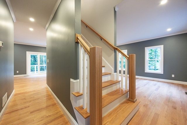 33 Azalea Road, Mansfield, MA 02048