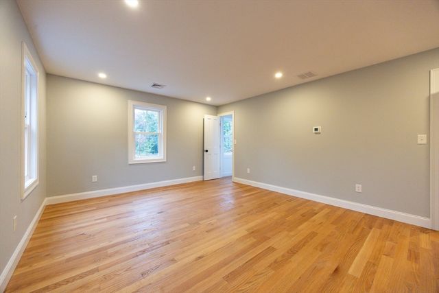 33 Azalea Road, Mansfield, MA 02048