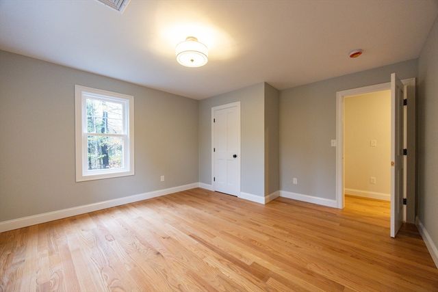 33 Azalea Road, Mansfield, MA 02048