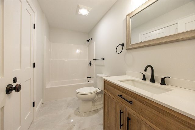 33 Azalea Road, Mansfield, MA 02048