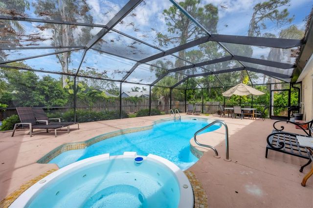 2445 APACHE STREET, Sarasota, FL 34231