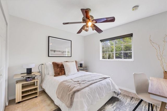 2445 APACHE STREET, Sarasota, FL 34231