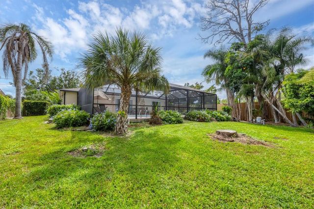 2445 APACHE STREET, Sarasota, FL 34231