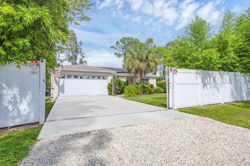 2445 APACHE STREET, Sarasota, FL 34231