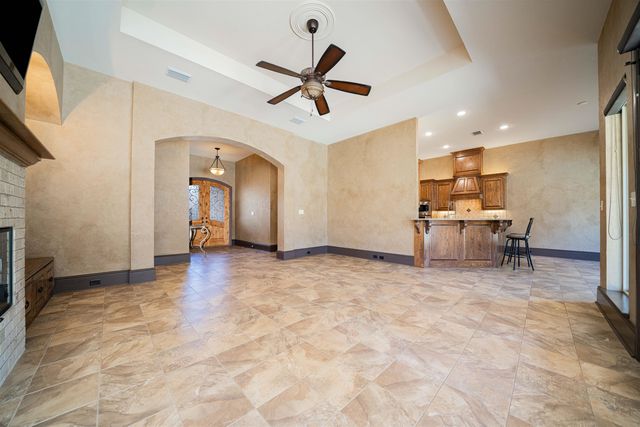 170 Kayla Ln, Longview, TX 75602