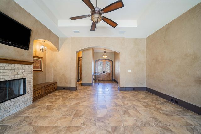 170 Kayla Ln, Longview, TX 75602