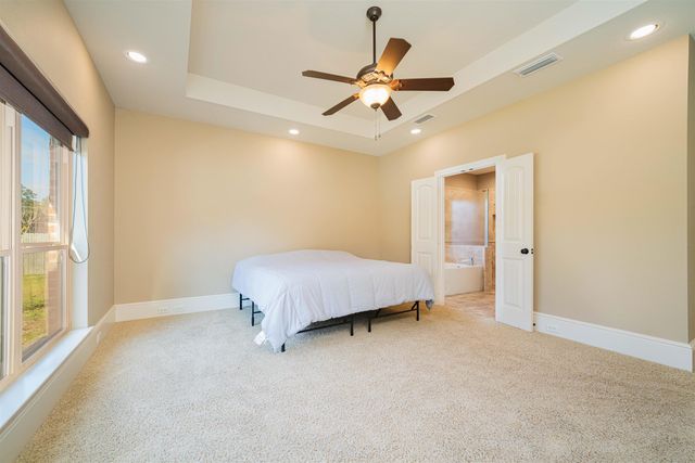 170 Kayla Ln, Longview, TX 75602