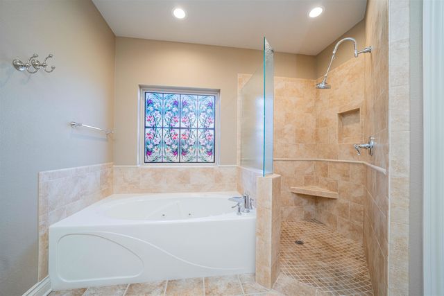 170 Kayla Ln, Longview, TX 75602