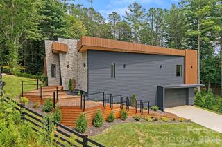 87 Verbania Road, Mills River, NC 28759