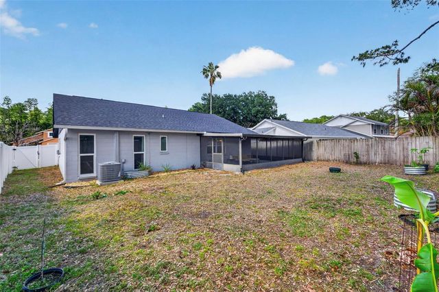 2705 LAKEVILLE DRIVE, Tampa, FL 33618
