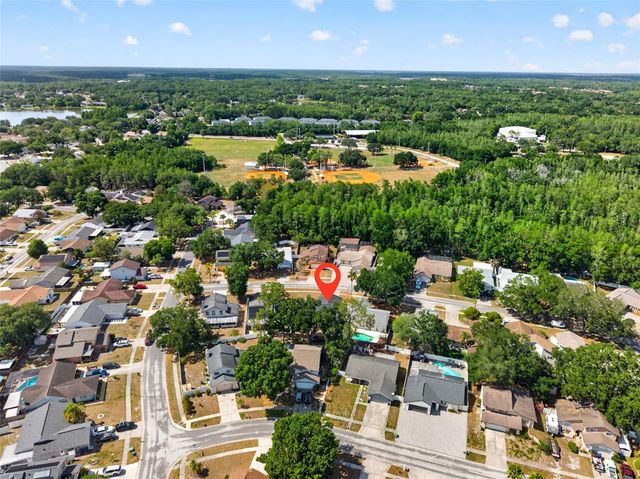 2705 LAKEVILLE DRIVE, Tampa, FL 33618