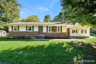 8184 E Chester Avenue Sw, Byron Twp, MI 49315