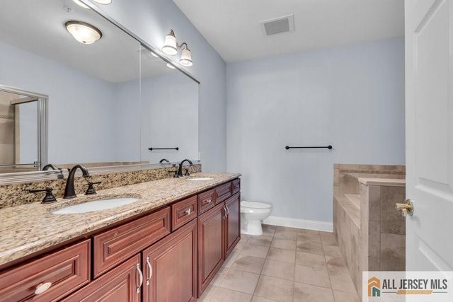 1103 Enclave Circle 1103, Franklin, NJ 08873